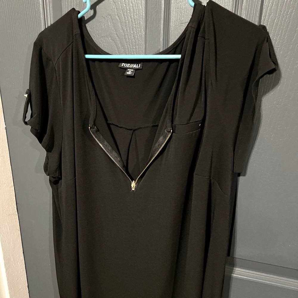 Roa & Ali Quarter Zip Button Detail Shoulder Short Sleeve Blouse